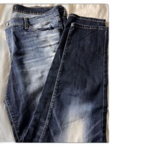 Flying Monkey - Skinny Fit - Non-Distressed Bleached Wash Blue Jeans - Size 31